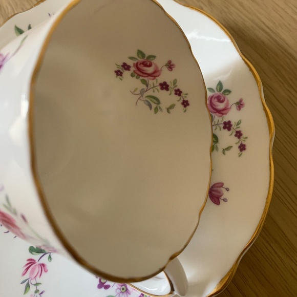 Crown Staffordshire Pink Floral Teacup Set - Picture 6 of 6